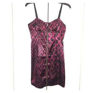 Leopard Print Guess Dress with zipper detail.